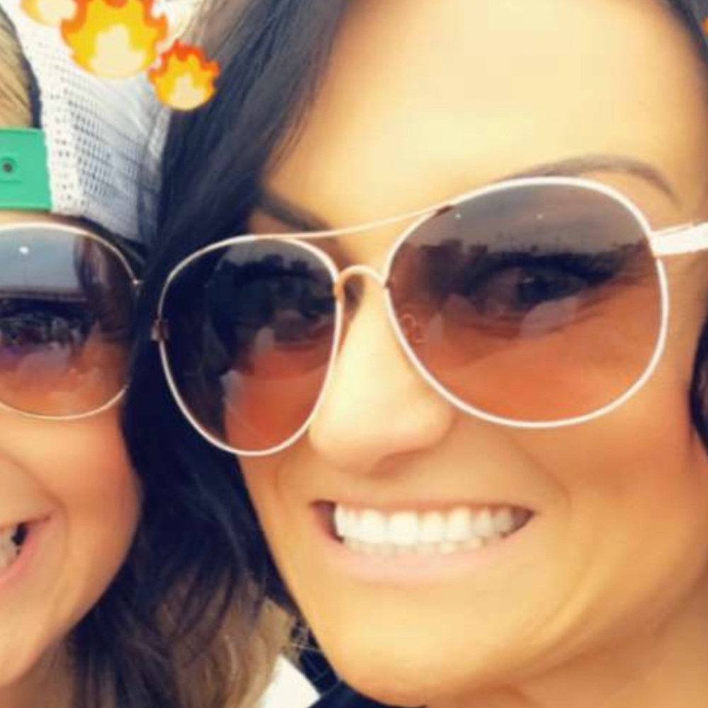 Meet your Posher, Jennifer